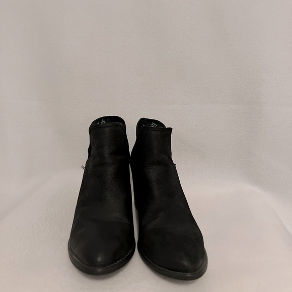 Steve Madden Size 9 Black Leather Aldelpine Booties - Picture 7 of 16